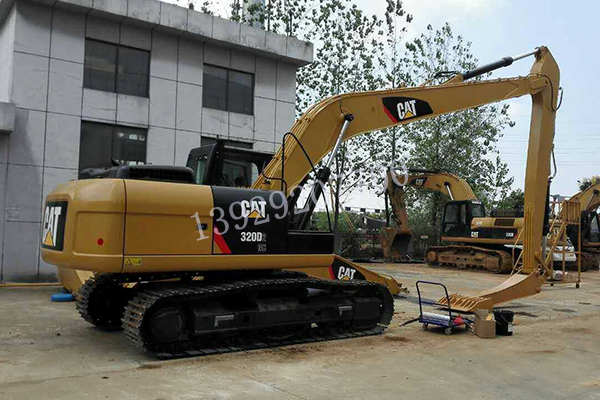 南昌信昌CAT320-12.7米加长臂案例